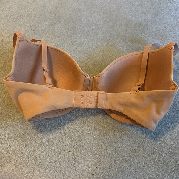 Skims Fits everybody t-shirt Bra 32DD - Picture 6 of 7